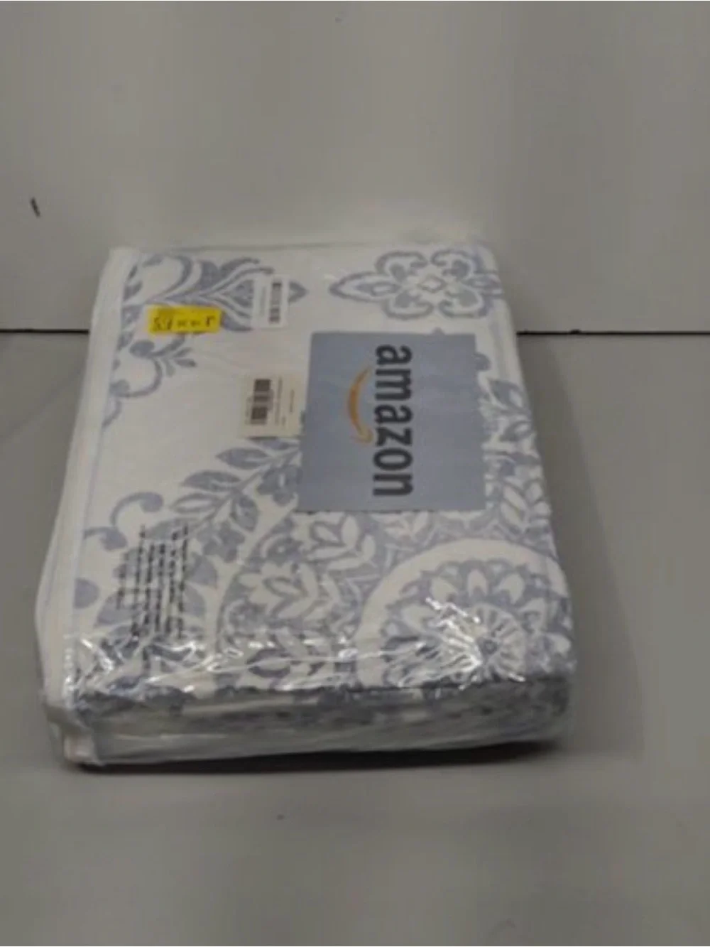 White and Gray Medallion Quilt Set - Home Bedding king